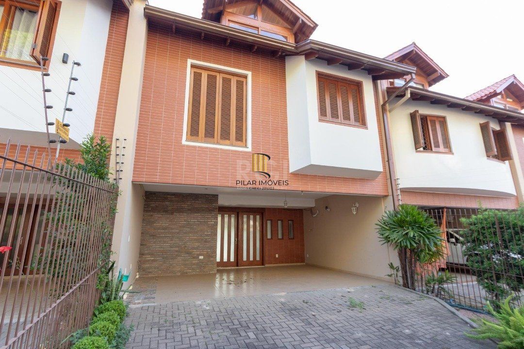 Casa para Venda - 233.34m², 3 dormitórios, sendo 1 suites, 4 vagas - Tristeza - Pilar Imóveis