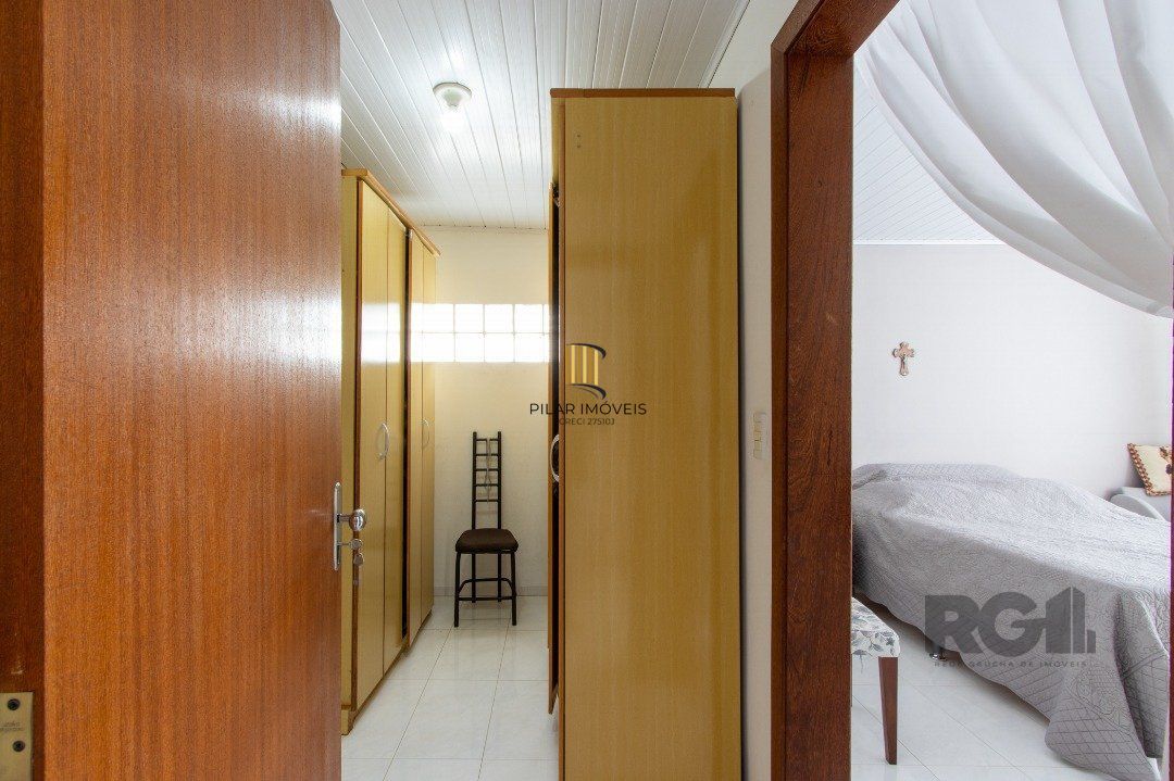 Casa, 5 dormitórios, sendo 1 suíte, 312m² privativos, 8 vagas - Bairro Vila Nova