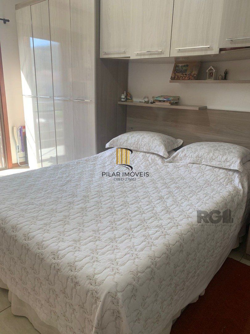 Casa 3 dormitórios no bairro Hípica