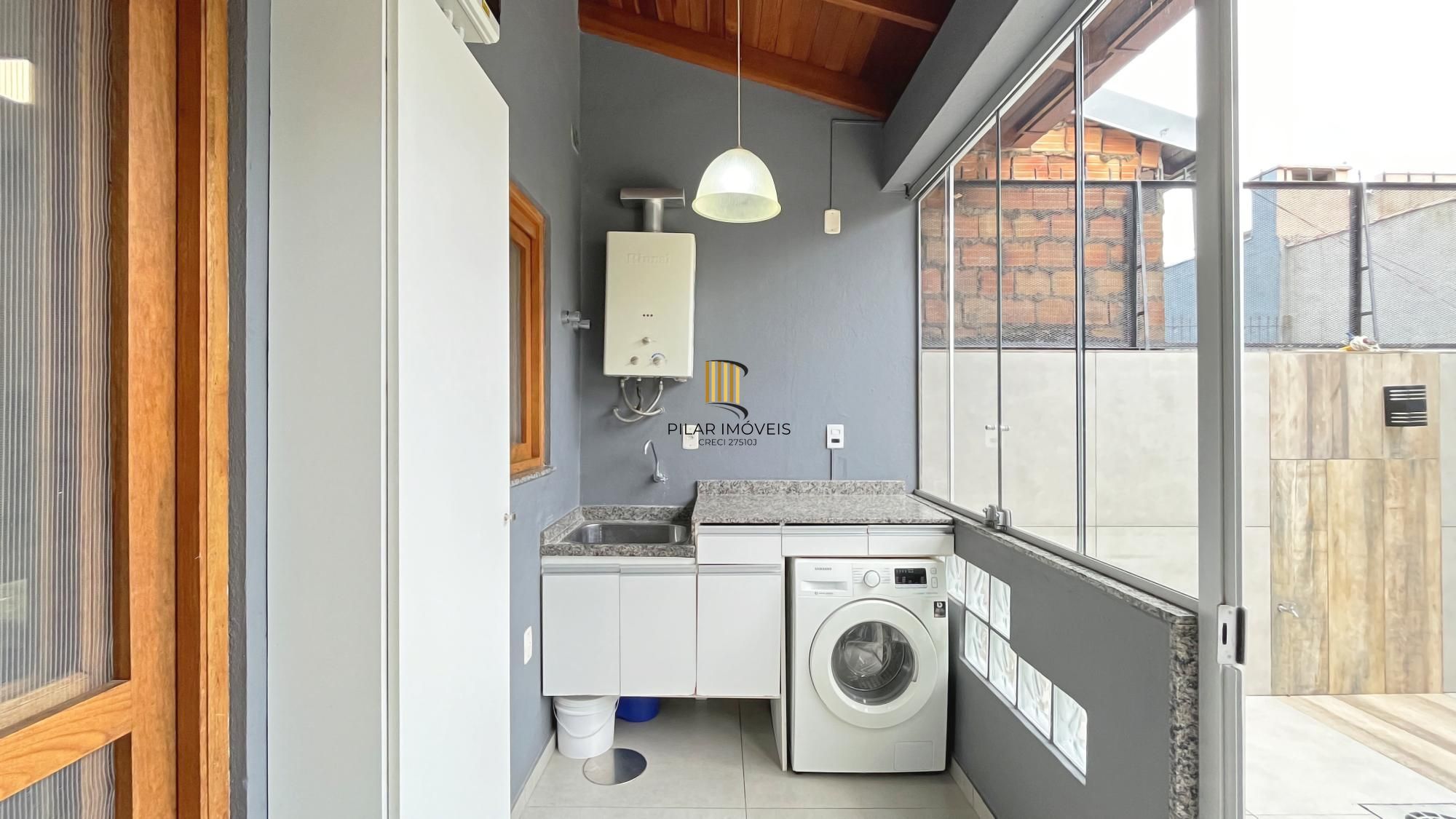 Casa 2 dormitórios no bairro Aberta dos Morros