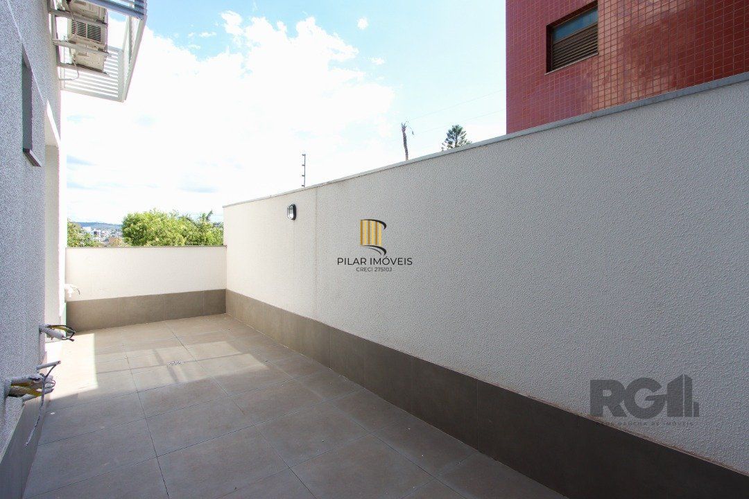 Apartamento em Porto Alegre no Bairro Petrópolis, de 2 quartos, GARDEN , semi mobiliado