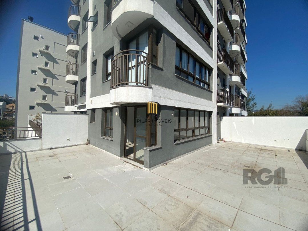 Loft com terraço privativo em L, possui 1 dormitório