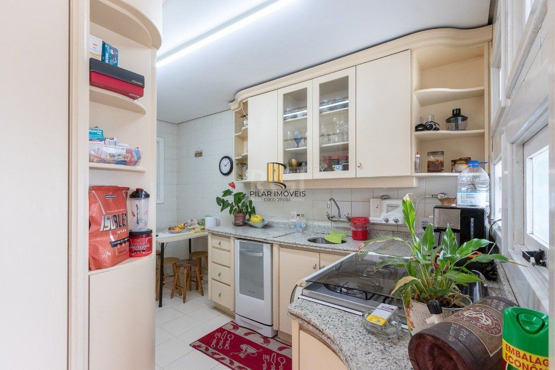 Cobertura para Venda - 255m², 3 dormitórios, sendo 1 suites, 2 vagas - Praia de Belas