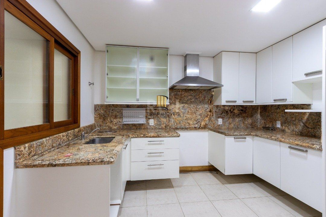Casa em condomínio para Venda com 4 dormitórios, sendo 1 suites e 4 vagas no bairro Ipanema