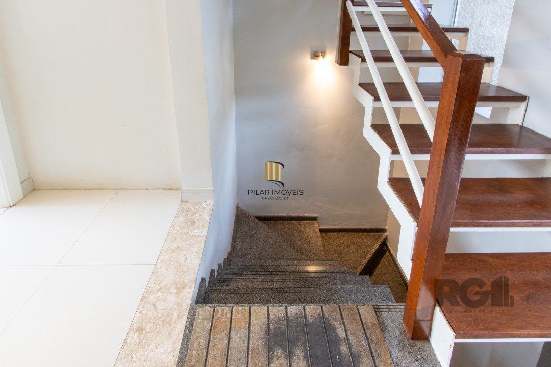 Casa à Venda no Guarujá - Porto Alegre