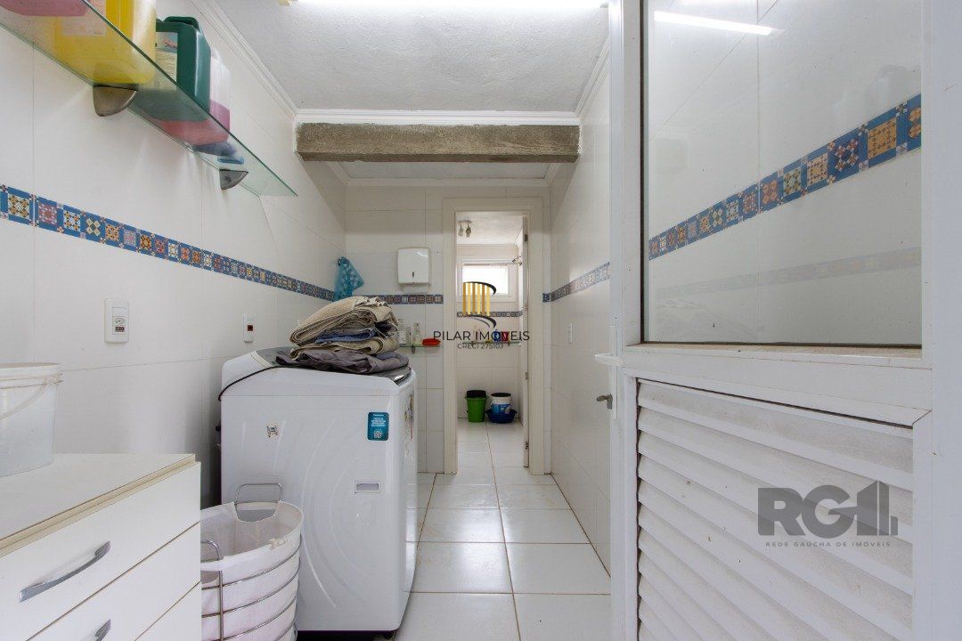 Casa de Condomínio 4 dormitórios no bairro Vila Nova