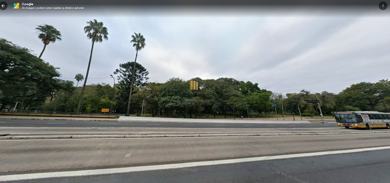 Apartamento mobiliado, 2 dormitórios, com vaga escriturada - Cidade Baixa