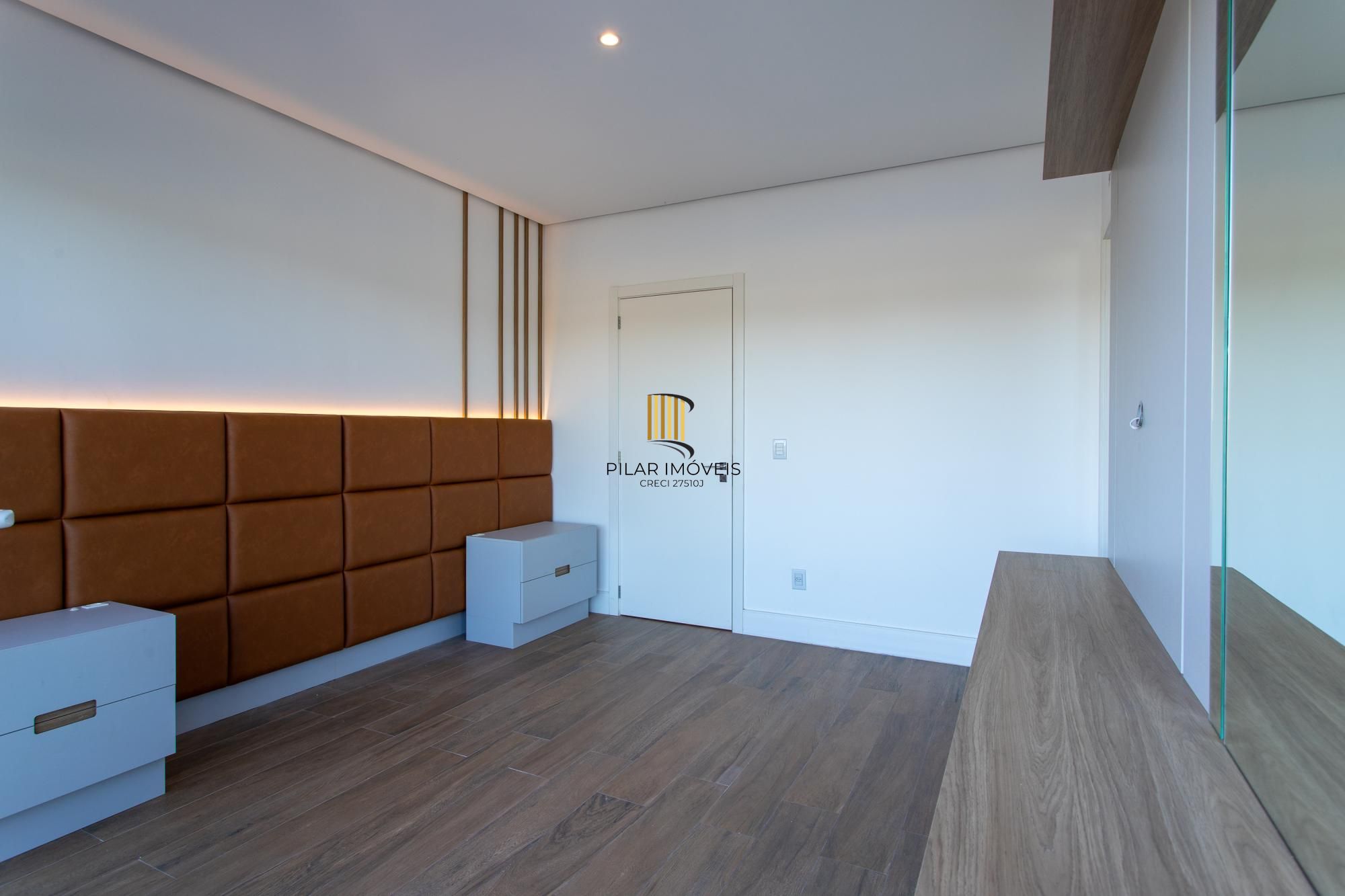 Casa de Condomínio 4 dormitórios no bairro Belém Novo