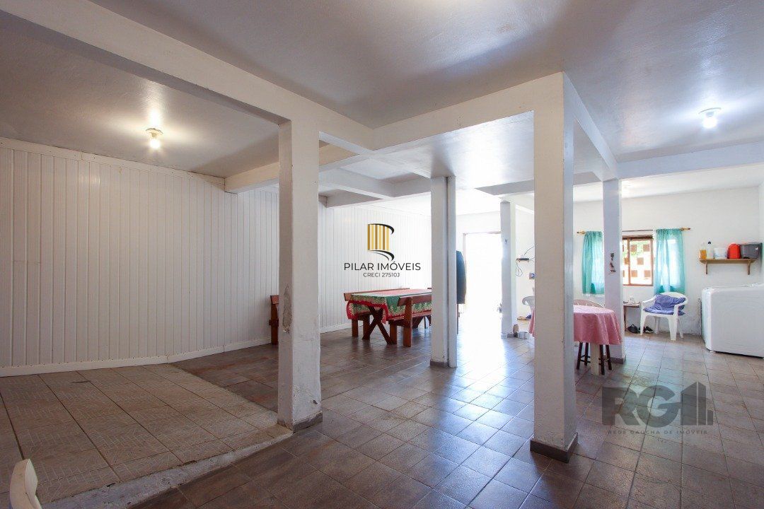 Casa 04 dormitórios, 02 suítes, living 02 ambientes