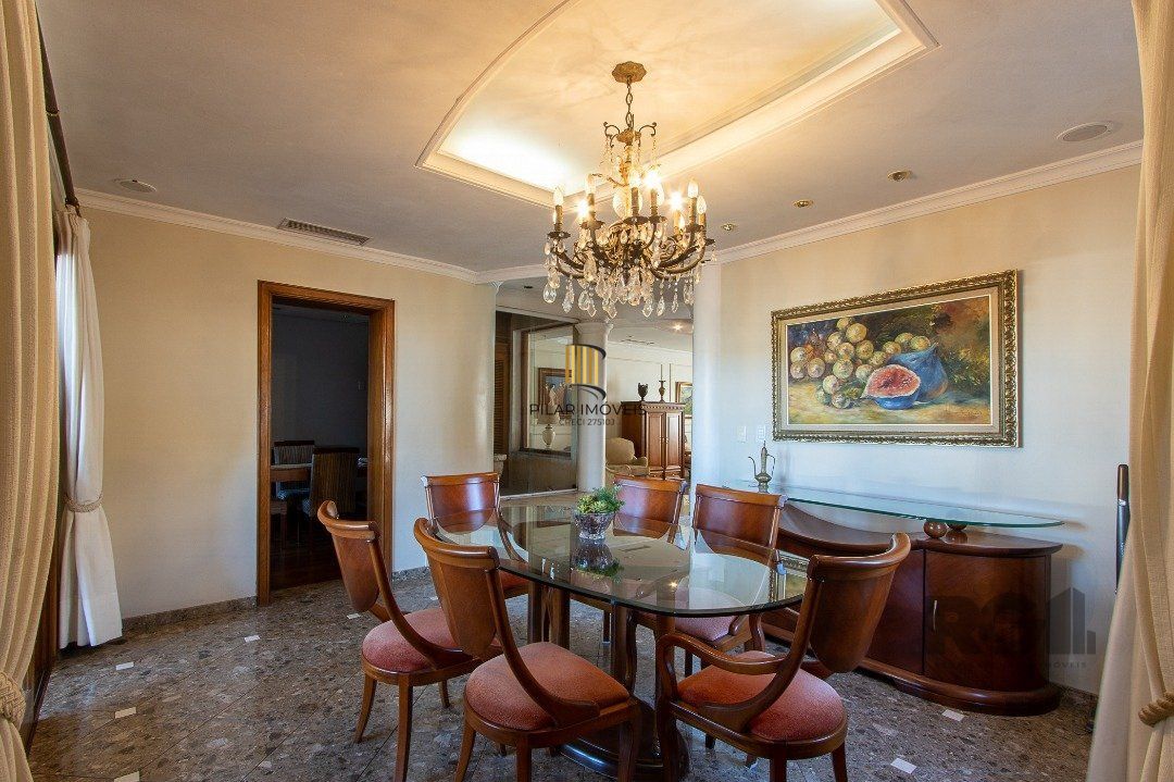 Casa para Venda - 450m², 4 dormitórios, sendo 4 suites, 5 vagas - Vila Assunção