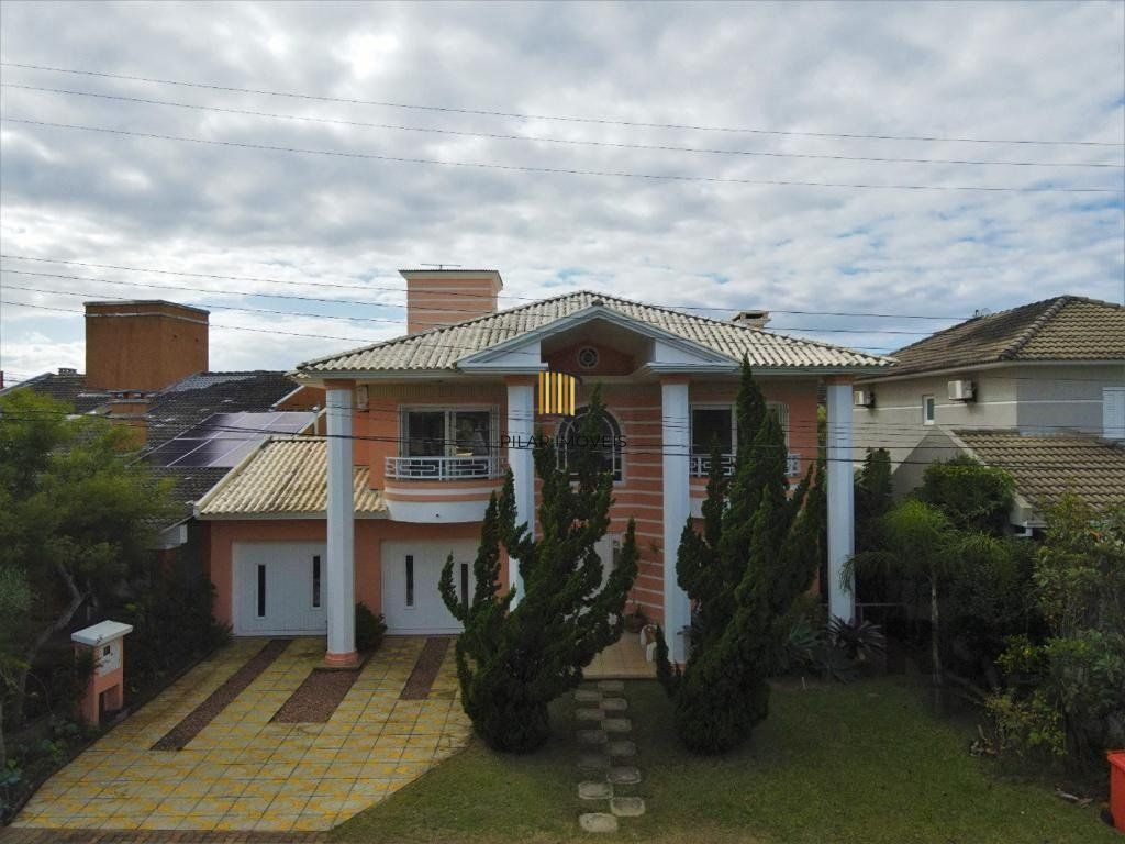 Magnífica casa  linda, 360m2  de  área  construída
