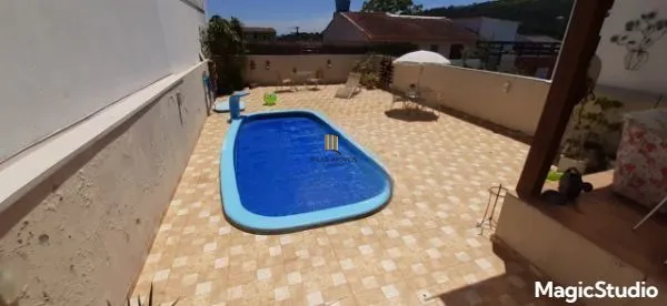 Casa com 3 dormitórios, suíte com closet e piscina no Condomínio Cinque Terre