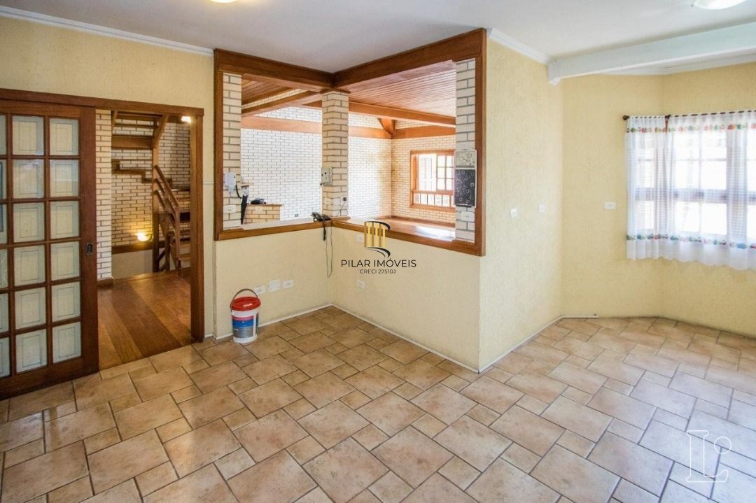 Sobrado à venda com  3 quartos, 1 suite, 4 vagas de garagem - Vila Conceição