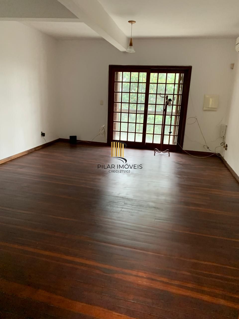 PRÉDIO COM 2 APARTAMENTOS  COM 1 E 2 DORMITÓRIOS - BAIRRO NONOAI
