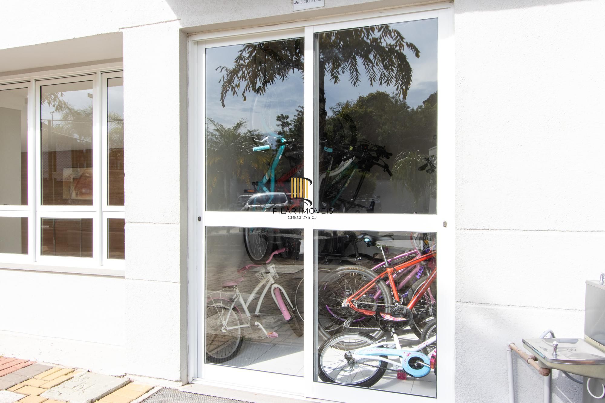 Apartamento no Bairro Cristal de 3 dormitórios,1 Suíte, Semi mobiliado com 1 vaga escriturada