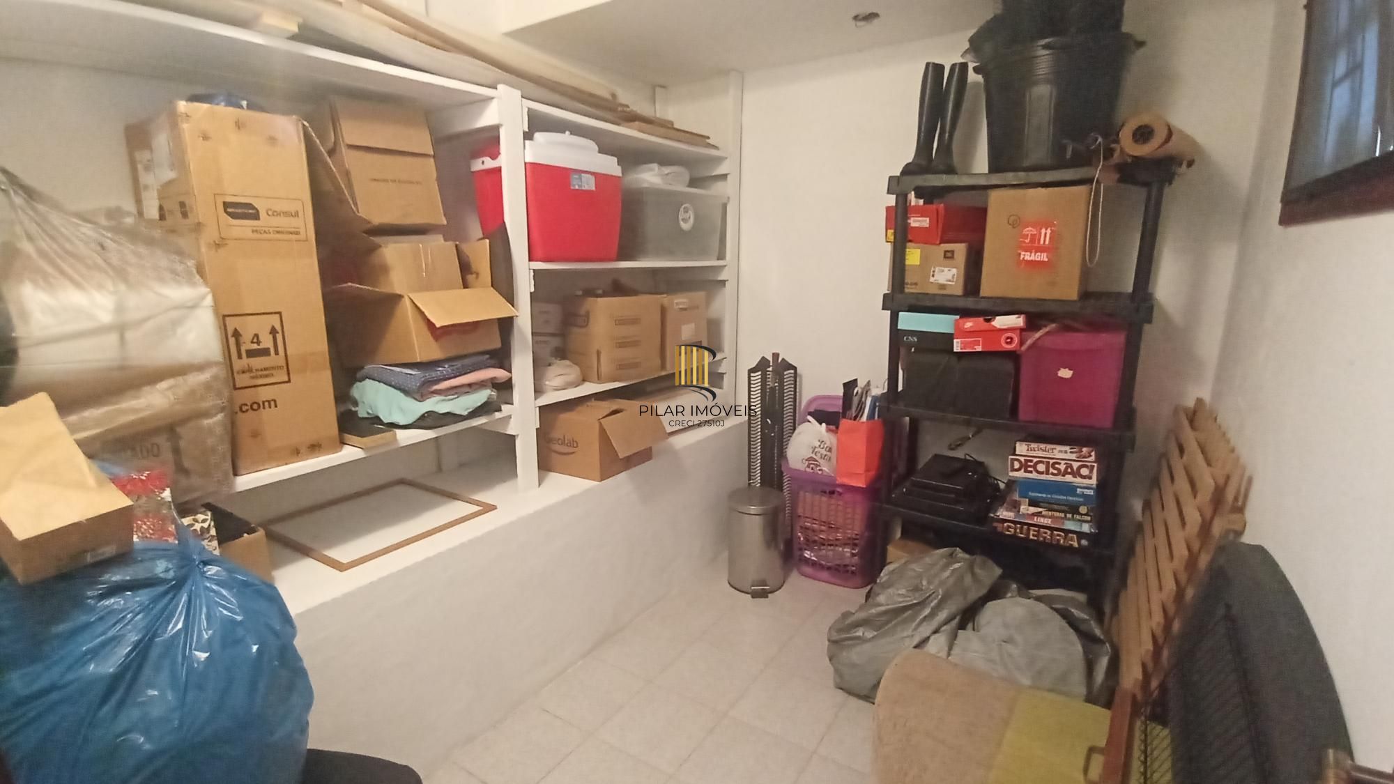 Casa de Condomínio com 3 Suítes, no bairro Tristeza