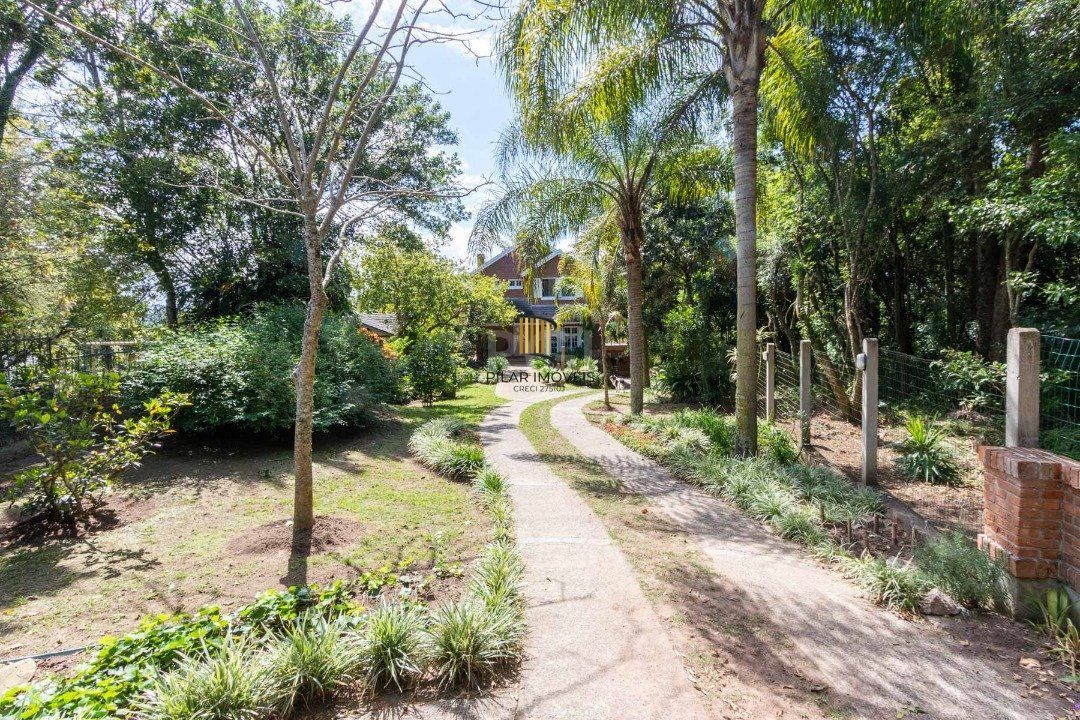 Casa para Venda - 352.19m², 4 dormitórios, sendo 1 suites, 4 vagas - Belém Novo