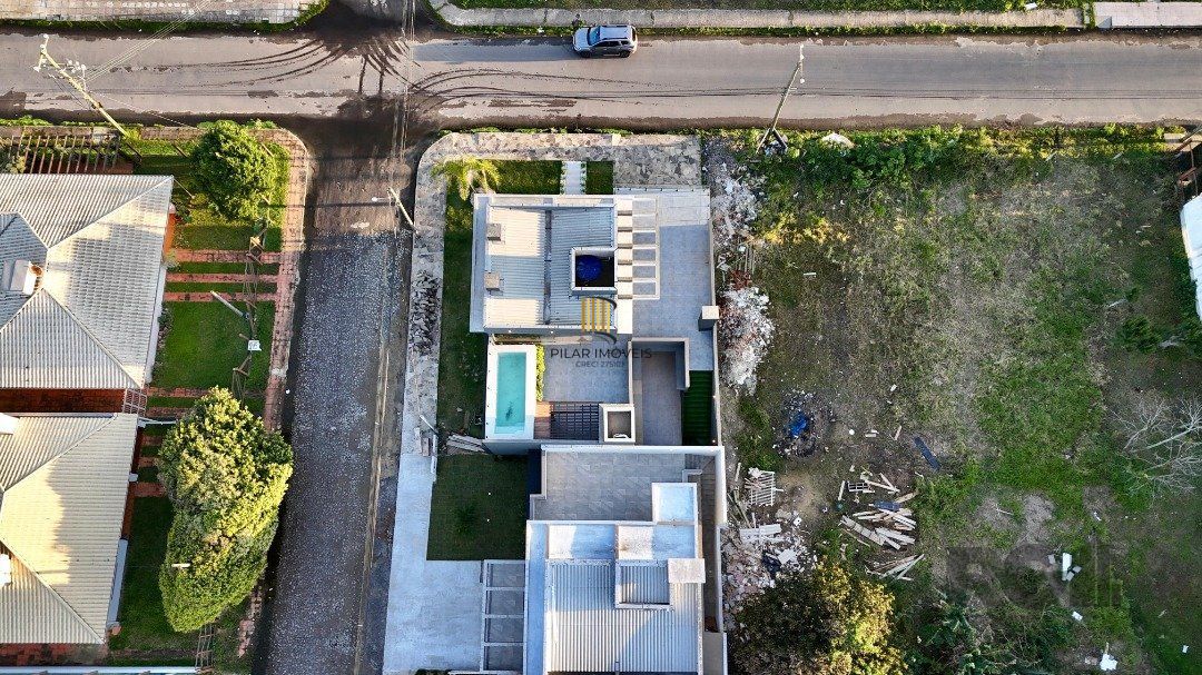 Casa 3 dormitórios no bairro Zona Nova