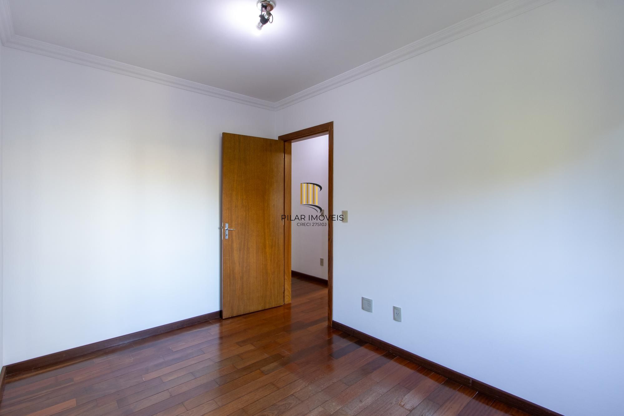 Apartamento 3 dormitórios no bairro Camaquã