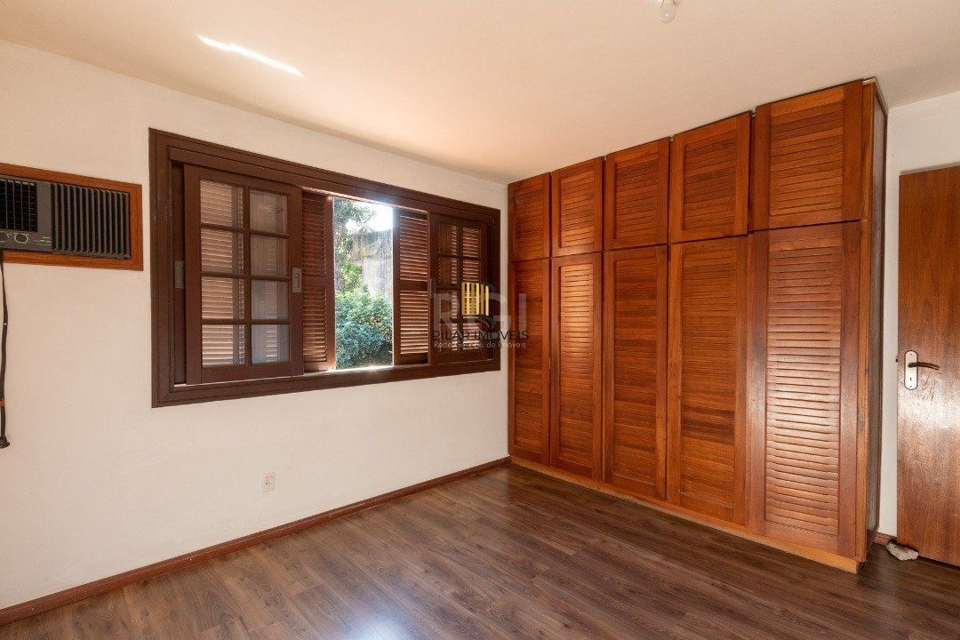 Casa para Venda - 280m², 3 dormitórios, sendo 1 suites, 2 vagas - Espirito Santo