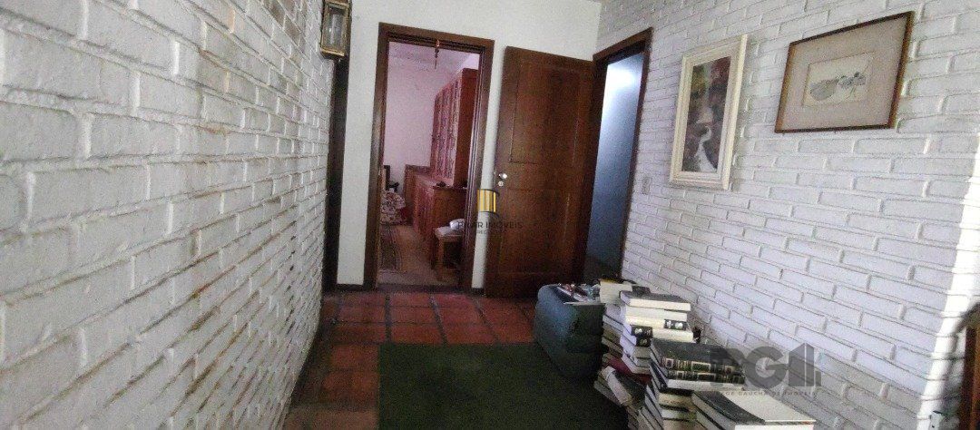 Casa com 4 quartos, suite, piscina, amplo terreno - Bairro Sétimo Céu