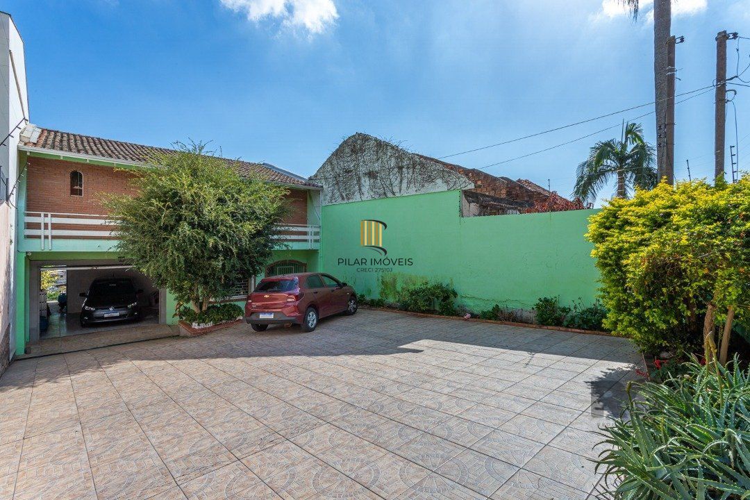Casa com 3 Quartos à Venda, 293 m² por R$ 650.000