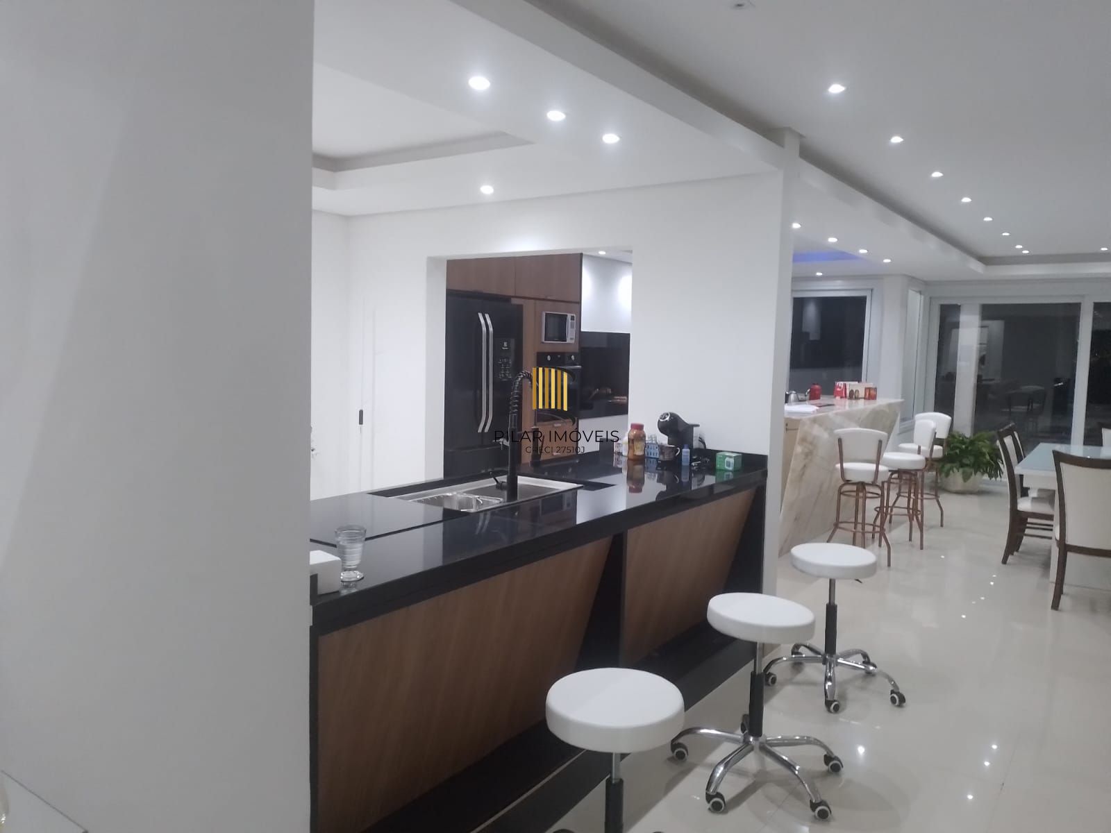 Excelente Casa à Venda no Condomínio Terra Ville