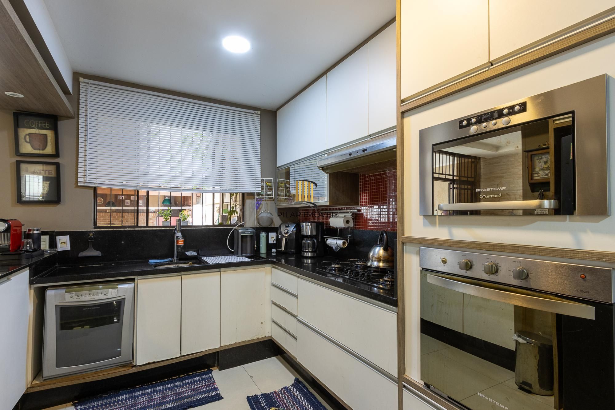 Casa 3 dormitórios no bairro Cristal