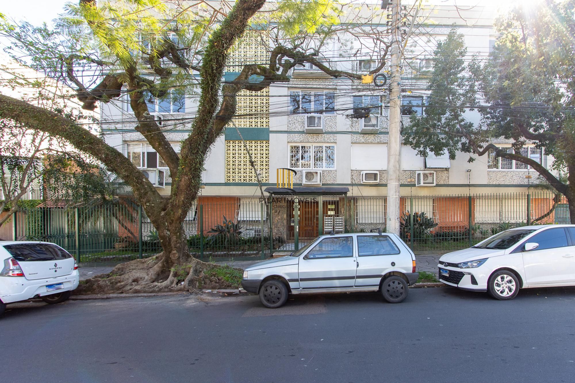 Apartamento 4 dormitórios no bairro Menino Deus