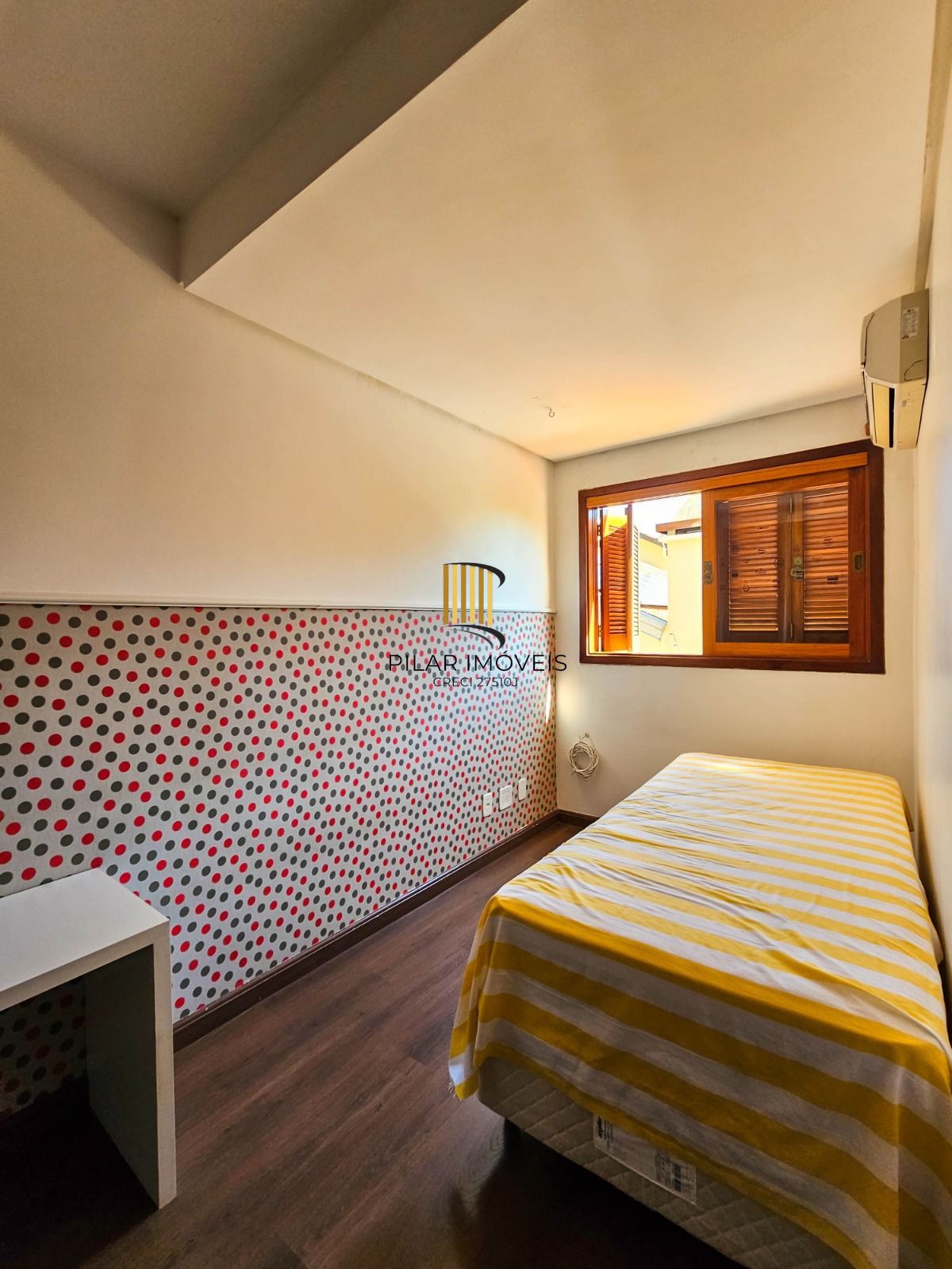Casa 3 dormitórios no bairro Tristeza