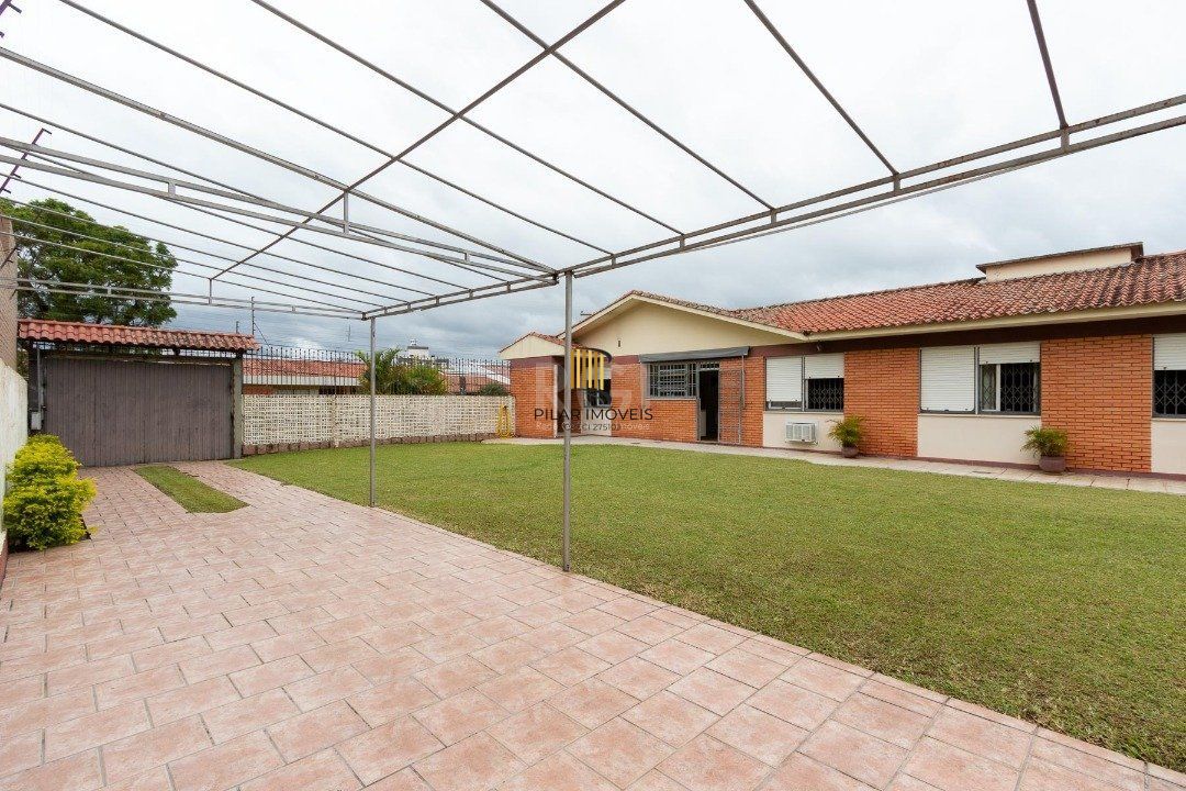 Casa para Venda - 280m², 4 dormitórios, sendo 1 suites, 3 vagas - Vila Assunção