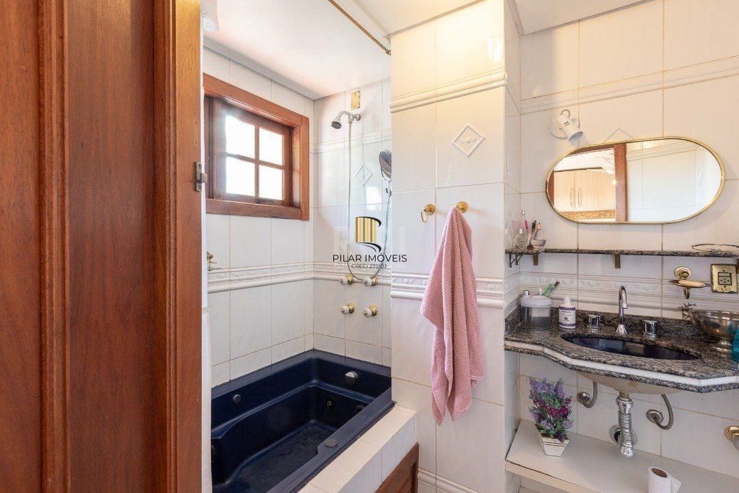 Casa Condominio para Venda - 175m², 3 dormitórios, sendo 1 suites, 4 vagas - Tristeza