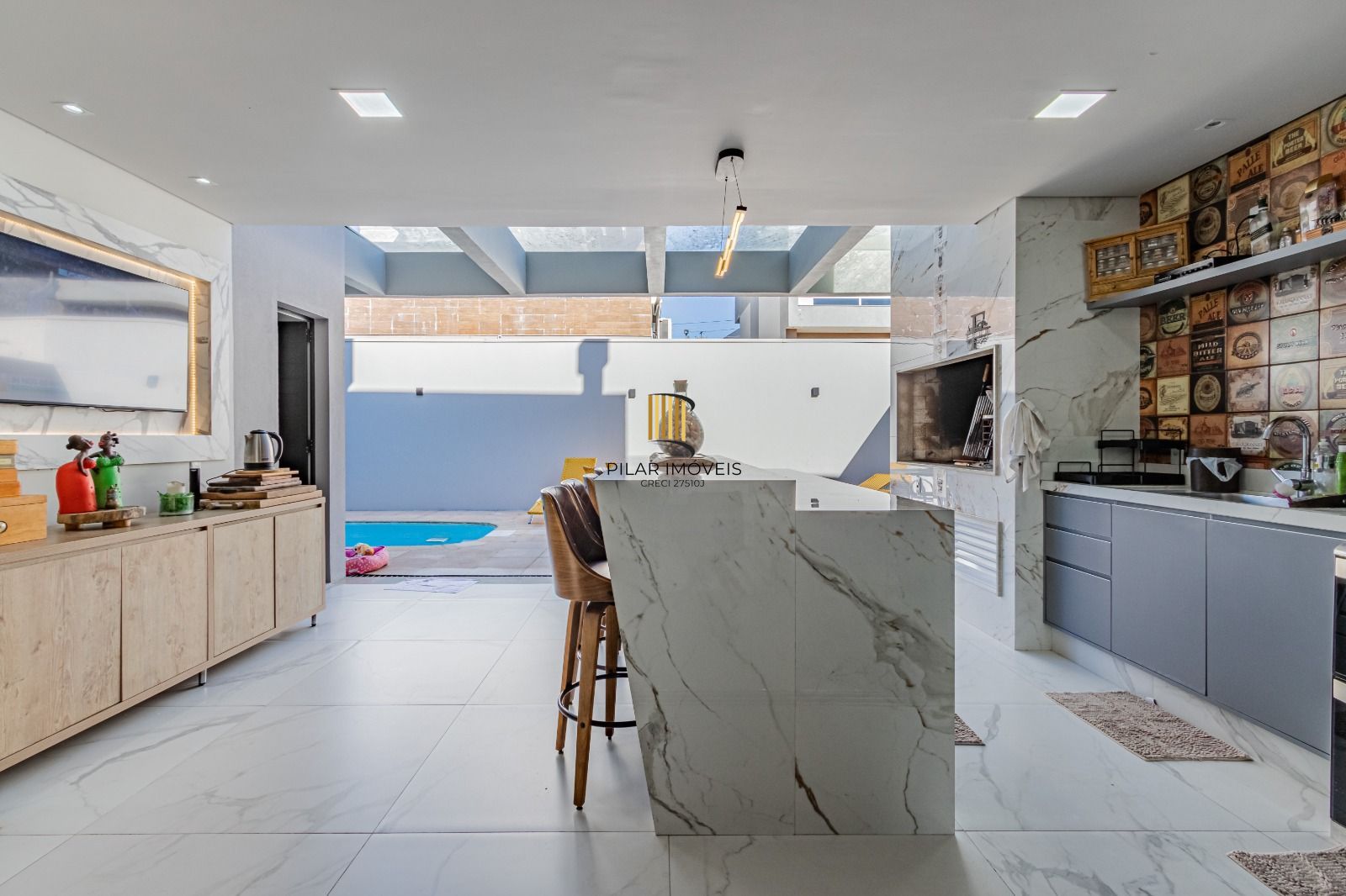 Casa de Condomínio 4 dormitórios no bairro São Vicente