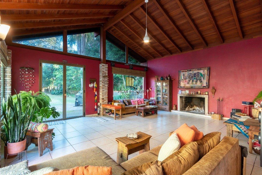 Casa para Venda - 292.21m², 4 dormitórios, sendo 2 suites, 3 vagas - Tristeza