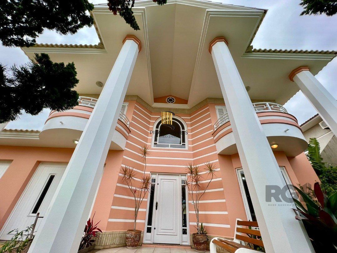 Magnífica casa  linda, 360m2  de  área  construída