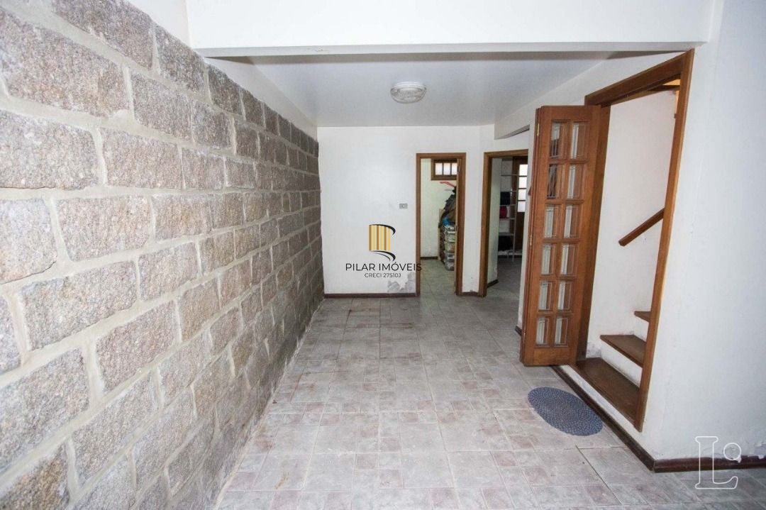 Sobrado à venda com  3 quartos, 1 suite, 4 vagas de garagem - Vila Conceição