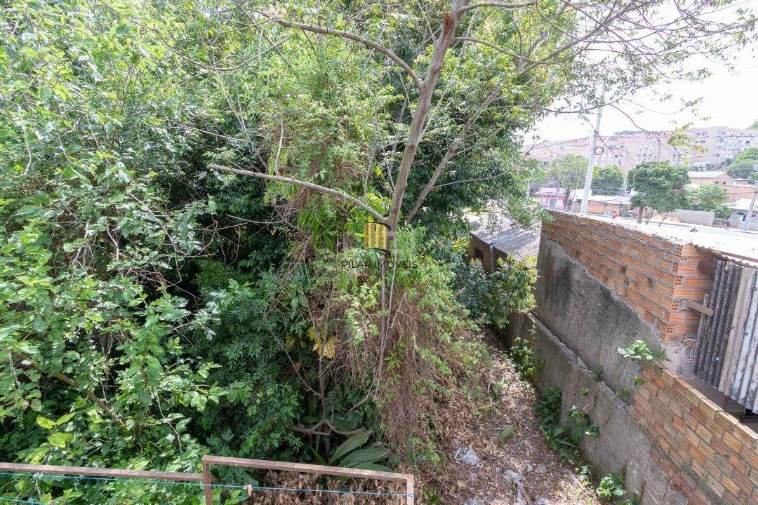 terreno com 605m², 11m de frente e 55m de frente a fundos.