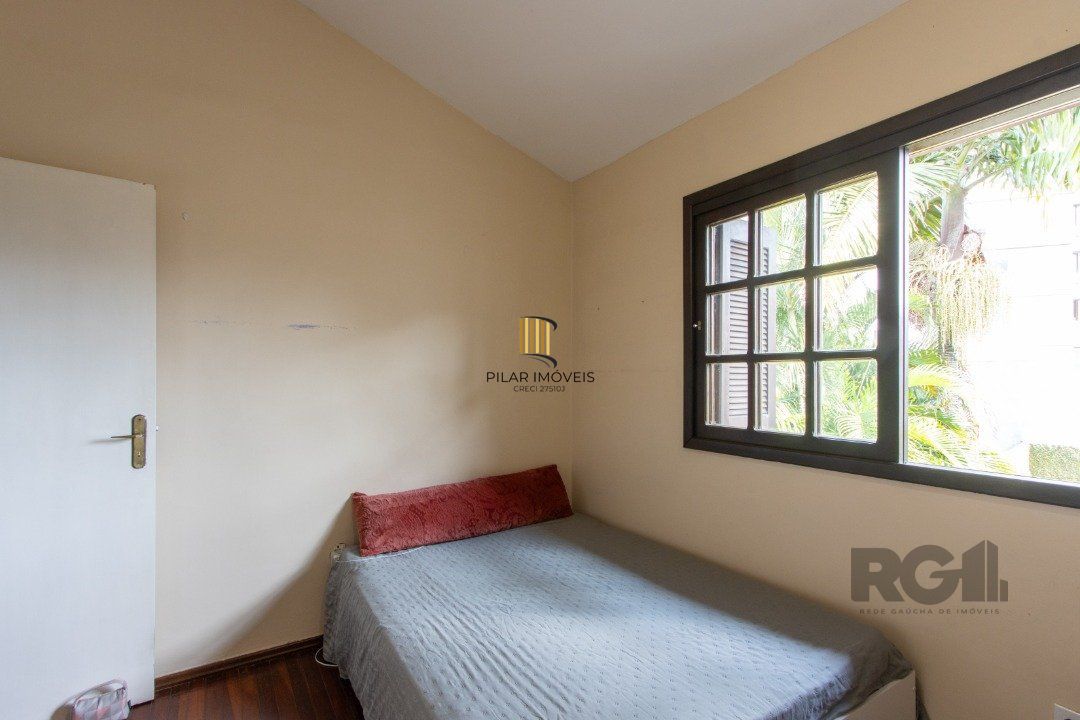 Casa 3 dormitórios no bairro Camaquã