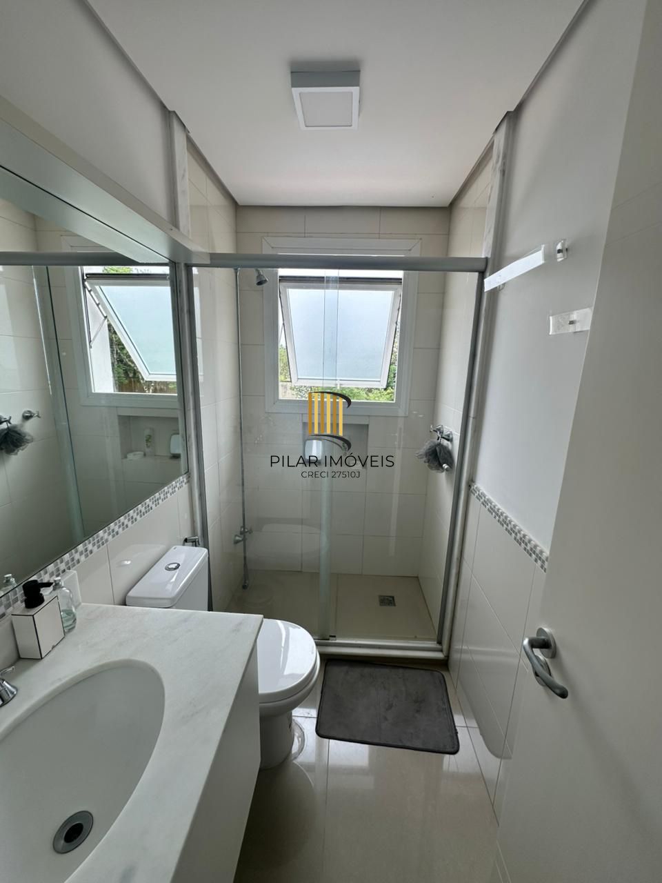 Casa de Condomínio 4 dormitórios no bairro Terraville