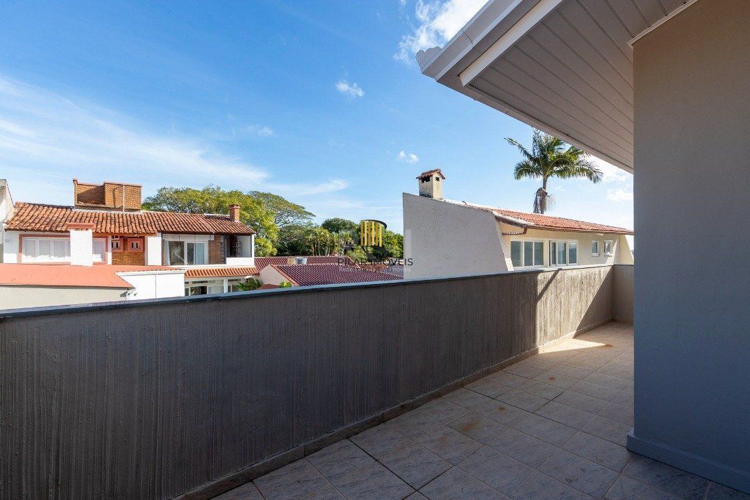 Casa Condominio para Venda - 300m², 4 dormitórios, sendo 2 suites, 2 vagas - Ipanema
