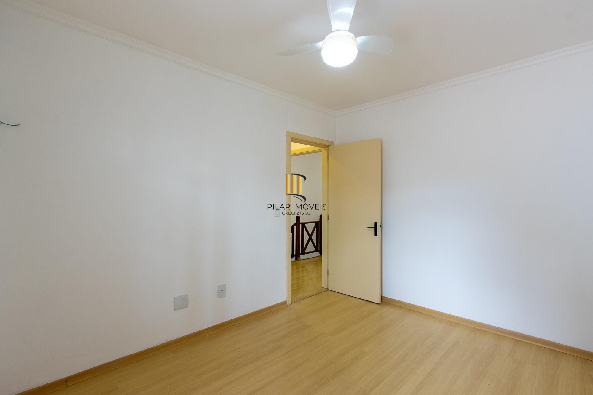 Casa em condomínio, 3 dormitórios (1 suite) 2 vagas - Jardim Isabel