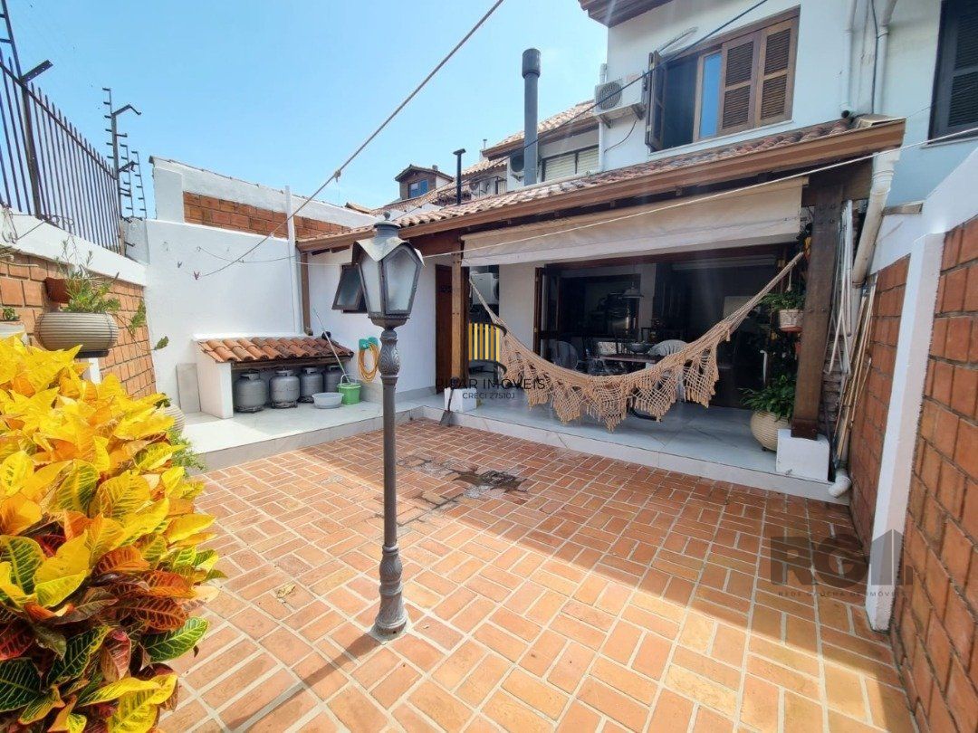 Casa Condomínio Cavalhada 03 Dormitórios Infra Completa
