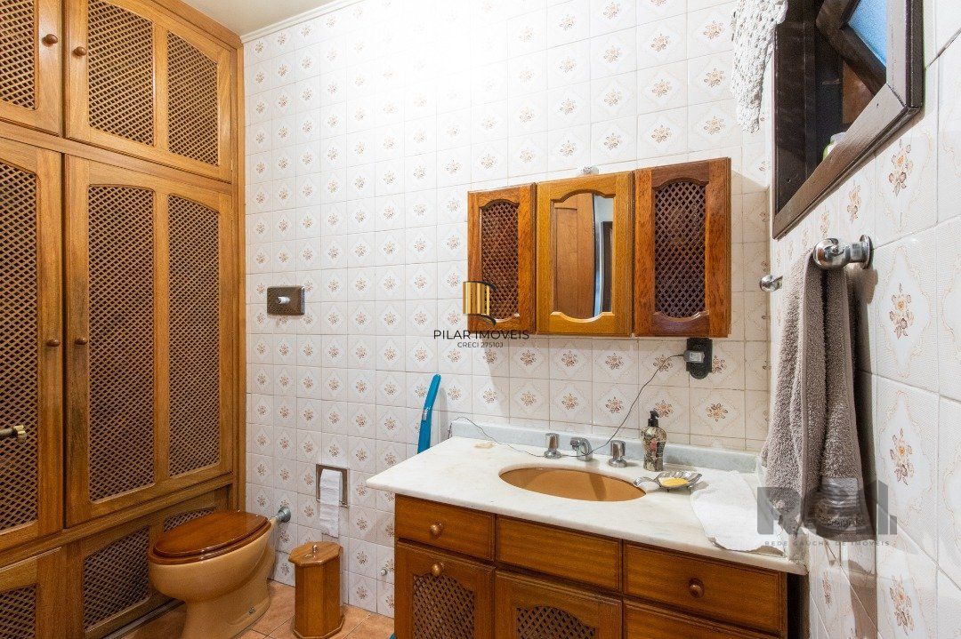 Casa para Venda - 500m², 4 dormitórios, sendo 1 suites, 4 vagas - Coronel Aparício Borges