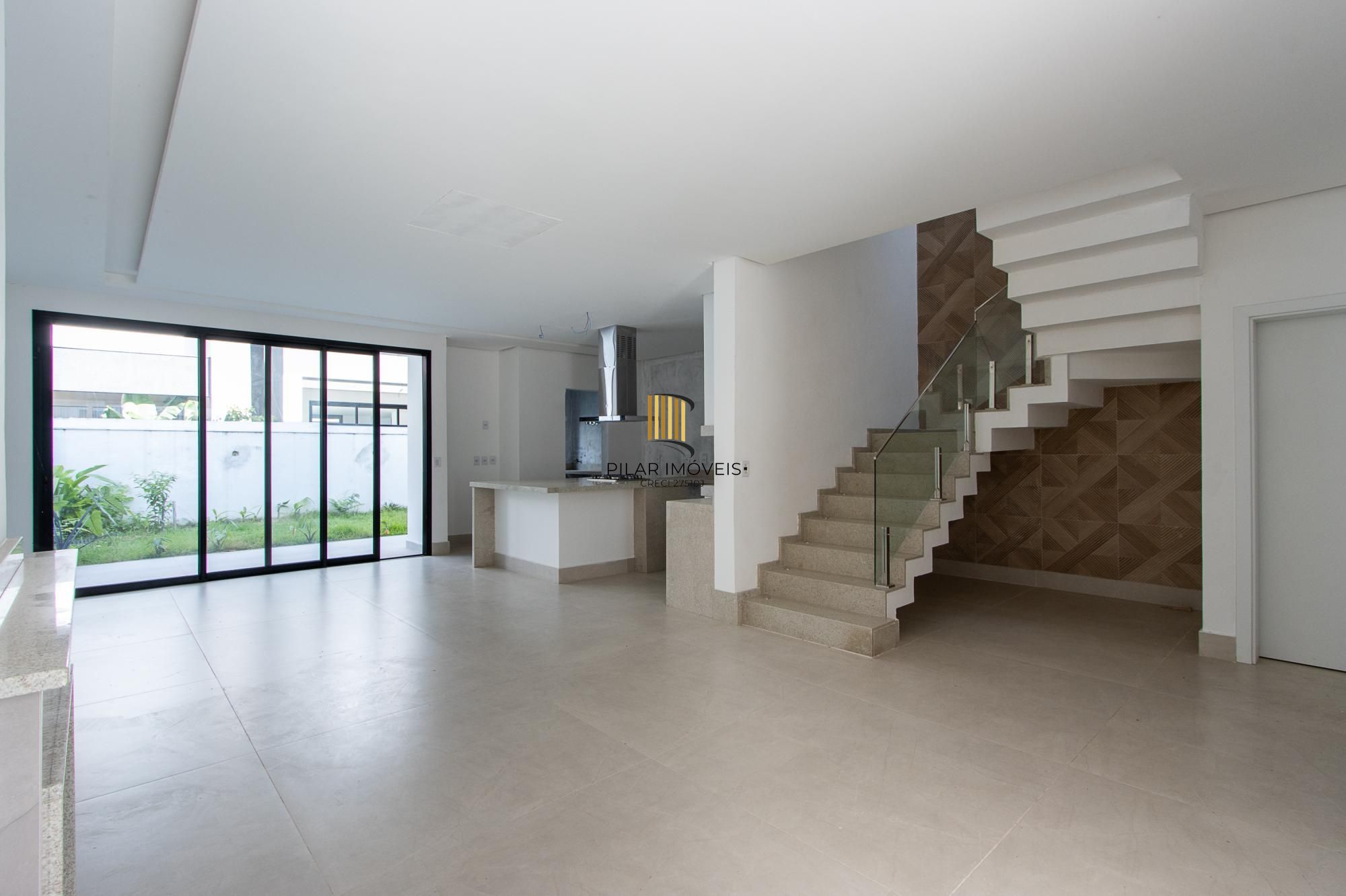 Casa de condomínio, 3 dormitórios, 3 suítes.