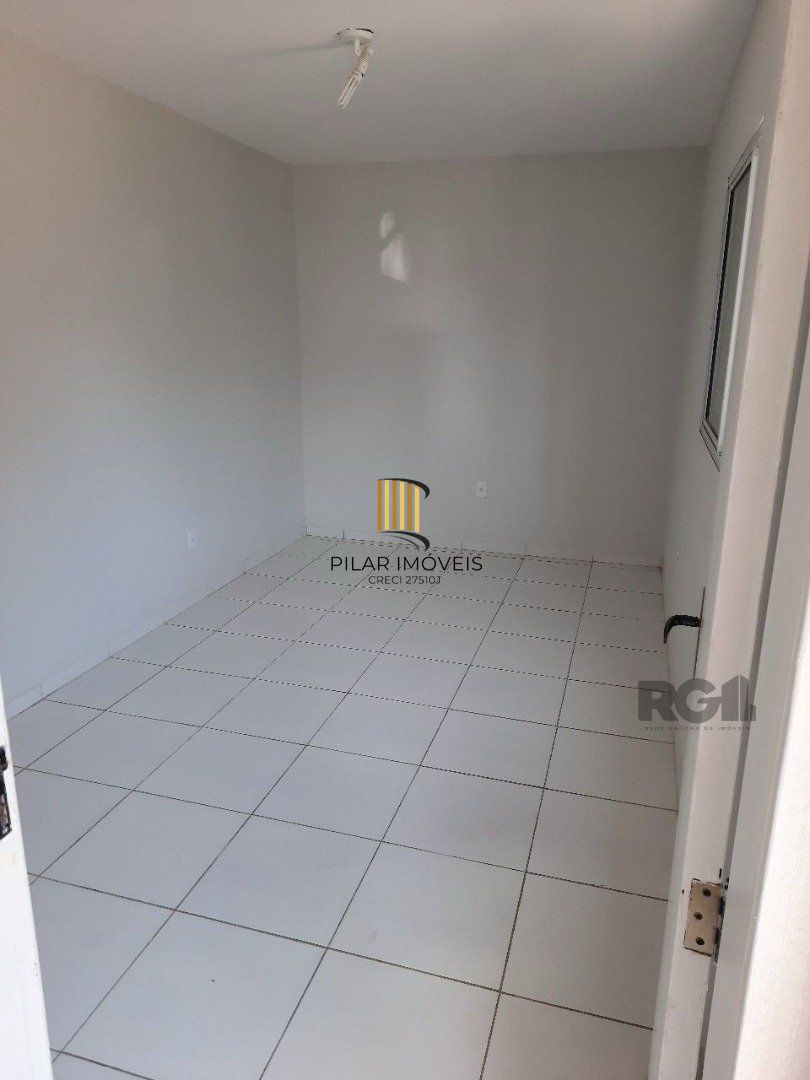 Oportunidade Imperdível: Prédio com 4 Apartamentos, Pátio e 2 Vagas de Garagem