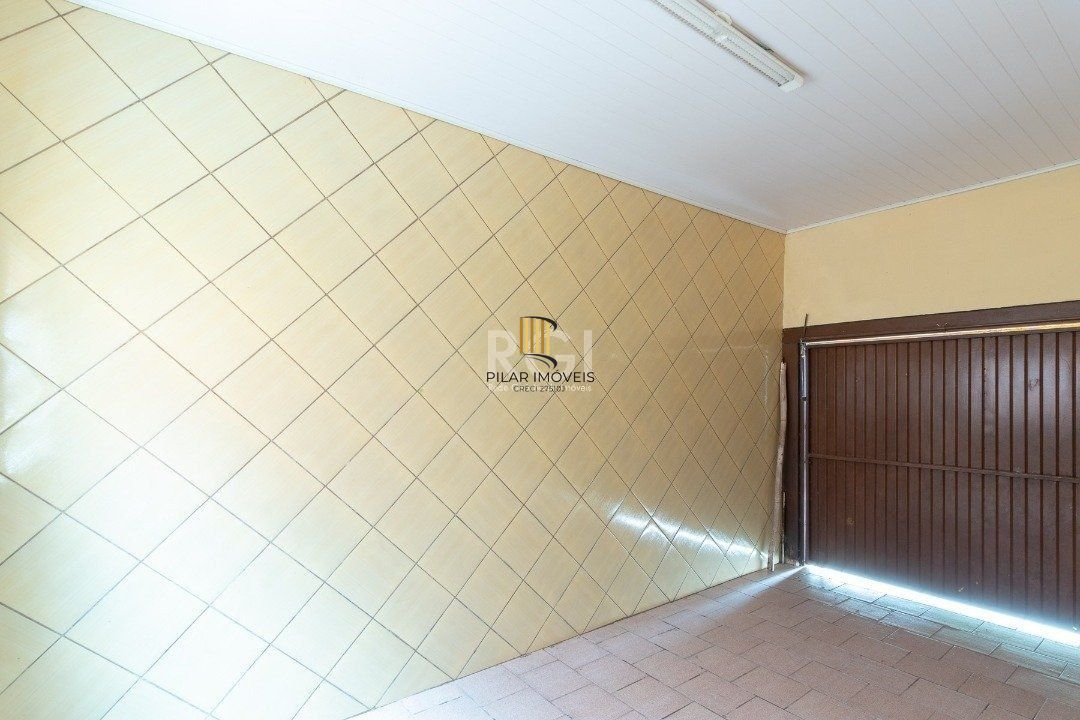 Casa para Venda - 50m², 2 dormitórios, 1 vaga - Cavalhada