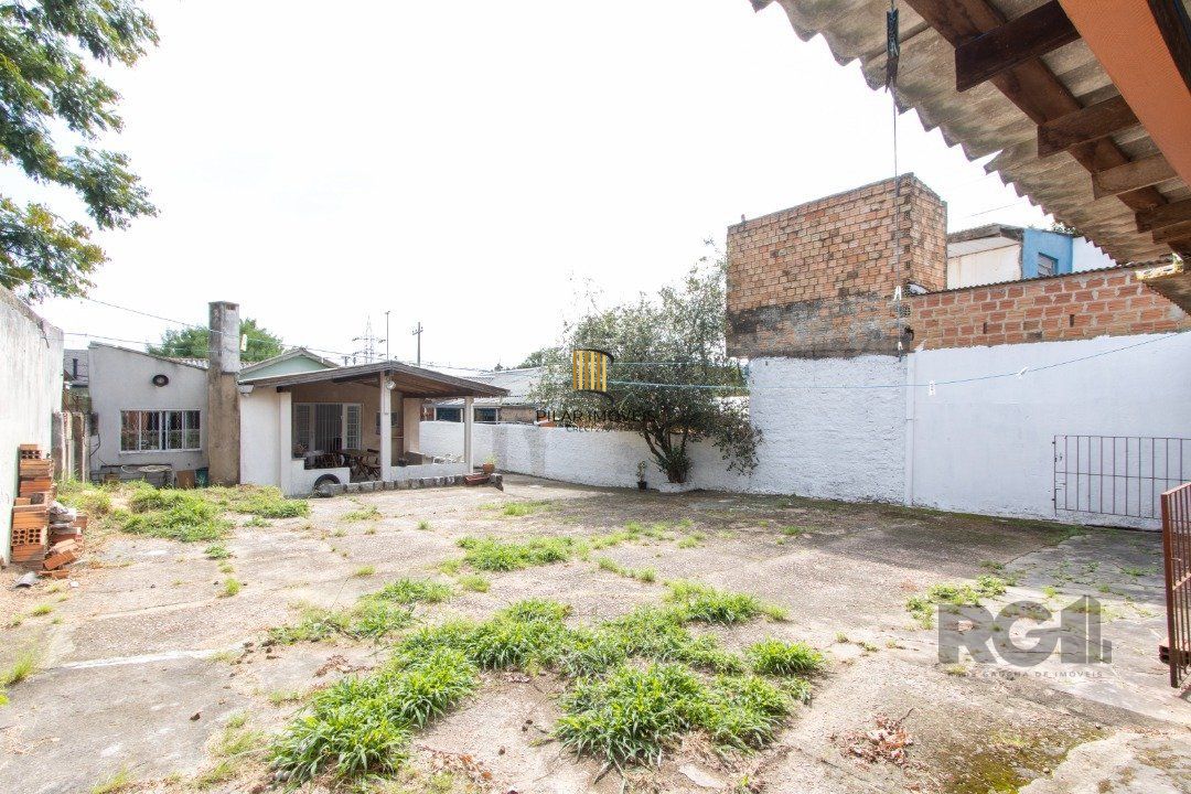 Casa 3 dormitórios, bairro Jardim Carvalho.