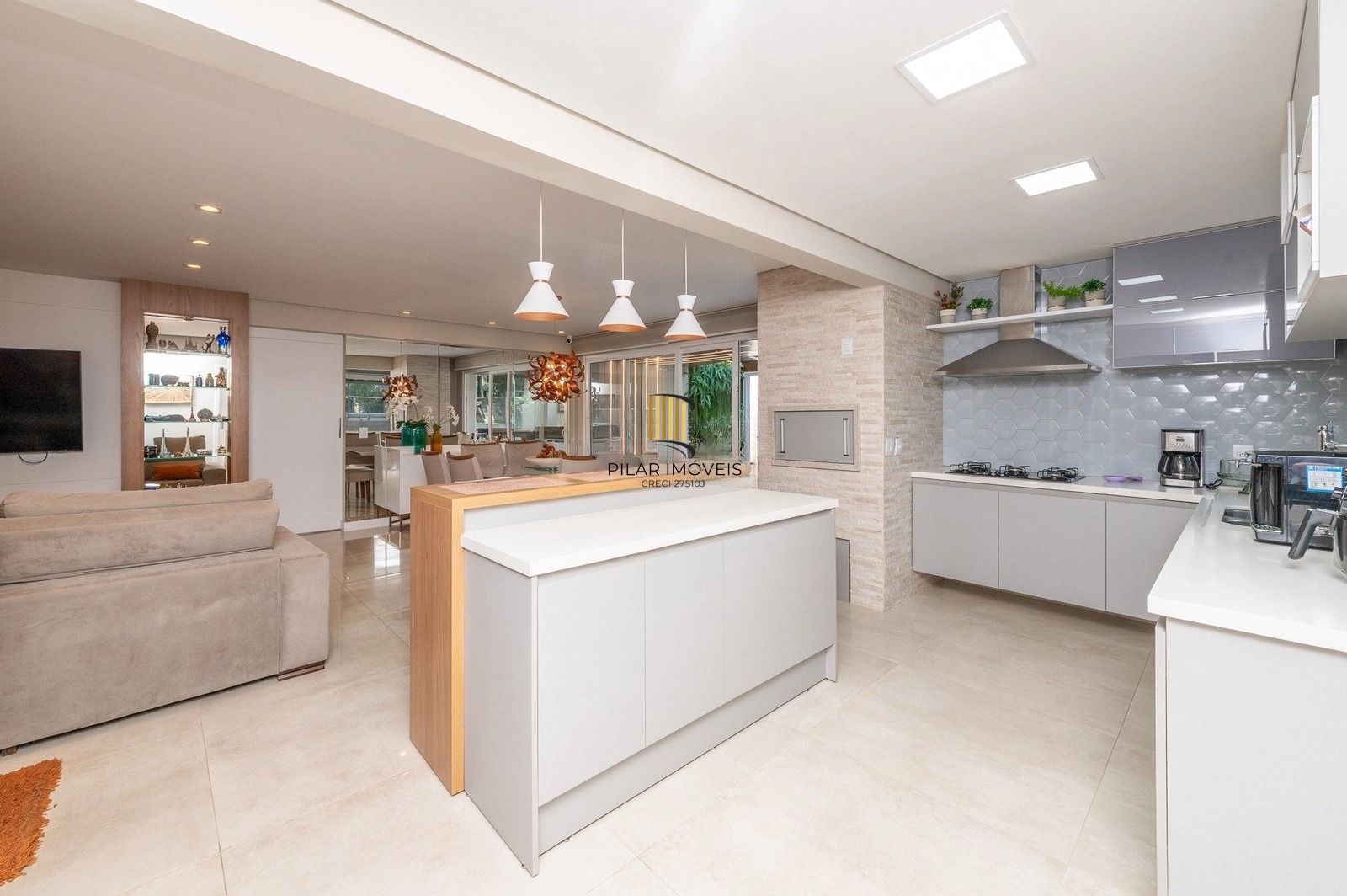 Apartamento Garden com 178m² e 3 dormitórios, 1 suíte, 3 vagas