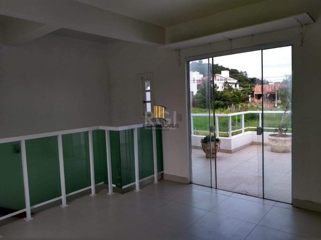 Casa linda com vista para o Rio com 3 pavimentos  com duas suíte