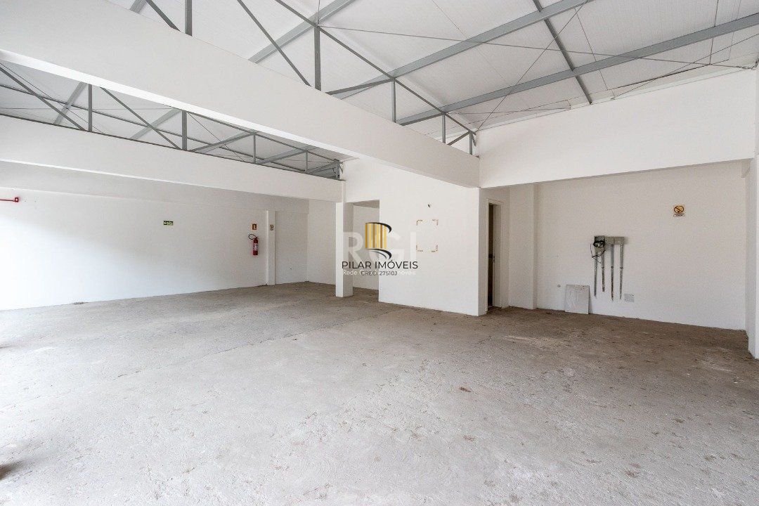 Loja para Venda - 98m², 0 dormitórios, Tristeza